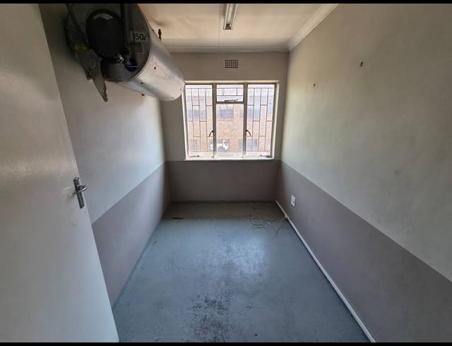 300M² WAREHOUSE TO LET IN WADEVILLE